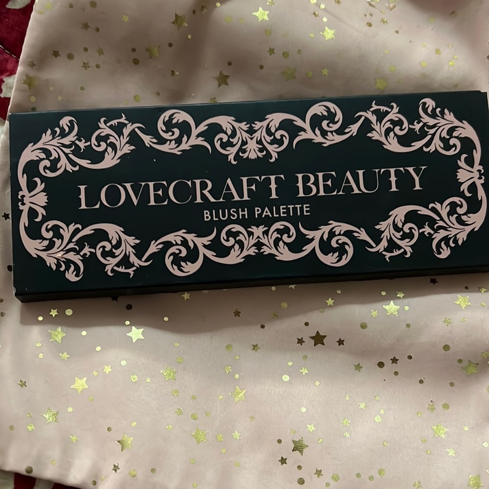 BNIB Blush palette. Swatched with. Qtip but never used on face.